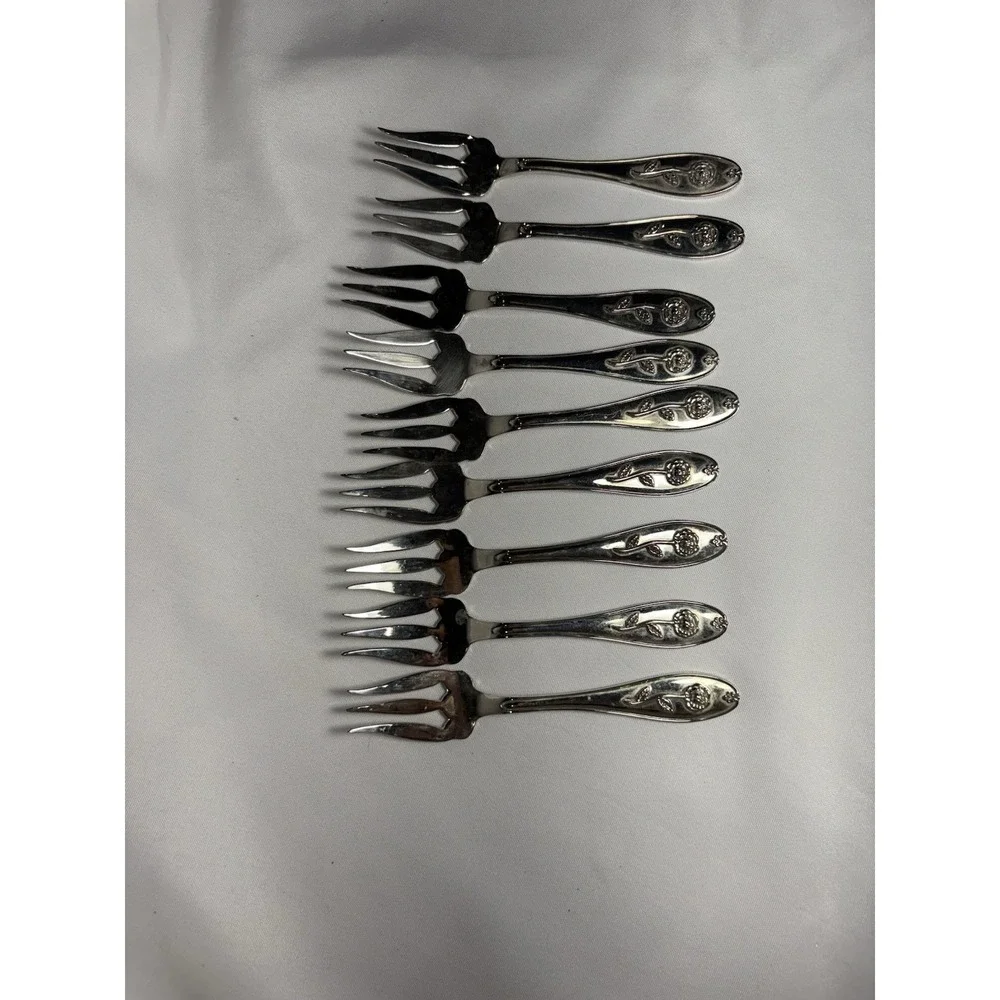 Godinger Rose floral Pattern Dessert Forks Set of 11 Silver Plate Vintage Flatwa